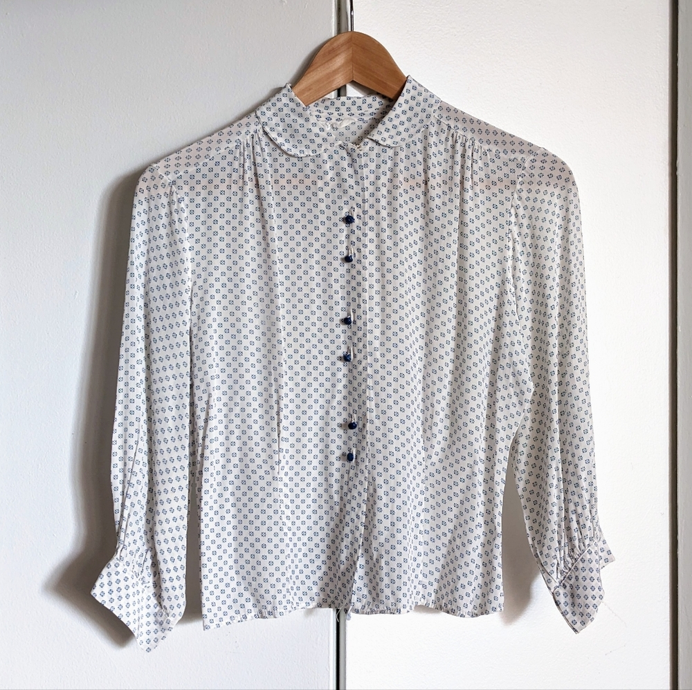 SOLD Vintage Delicate Cropped Blouse Ivory Navy XS Rhoda Lee